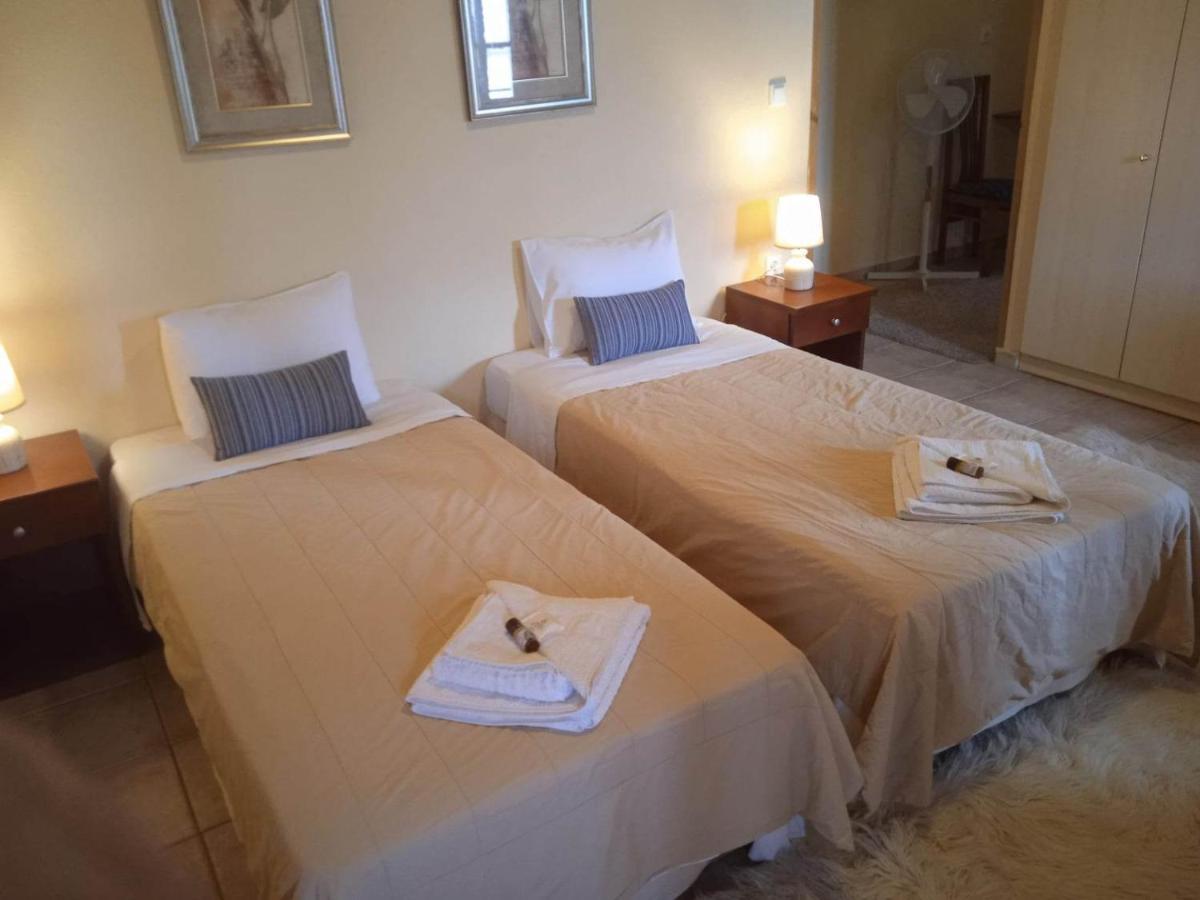 Thiamis Guesthouse Doliana Екстериор снимка