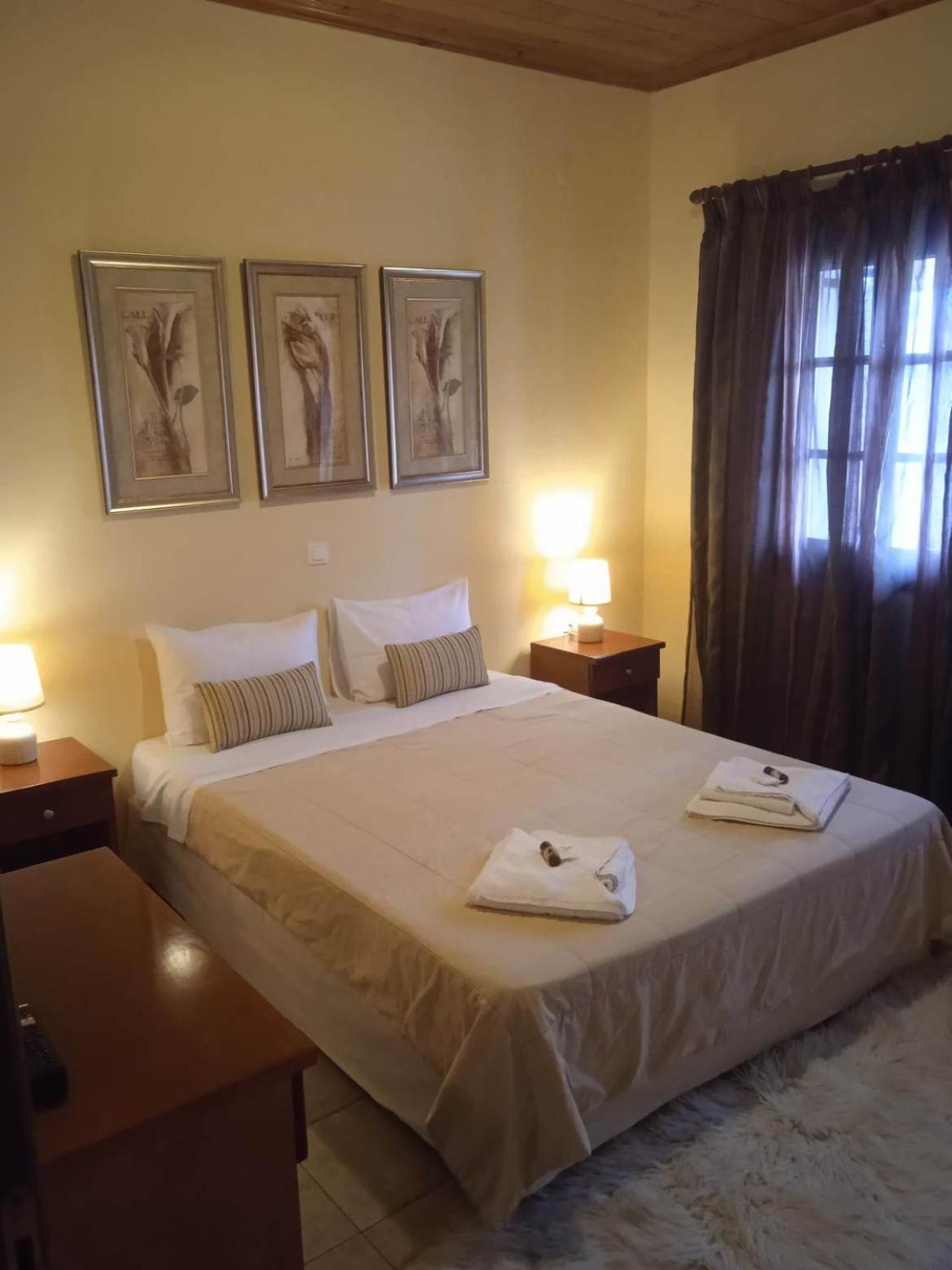 Thiamis Guesthouse Doliana Екстериор снимка